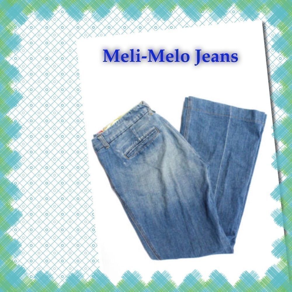 Meli Melo Women's Light Wash Flare Leg Jeans 31